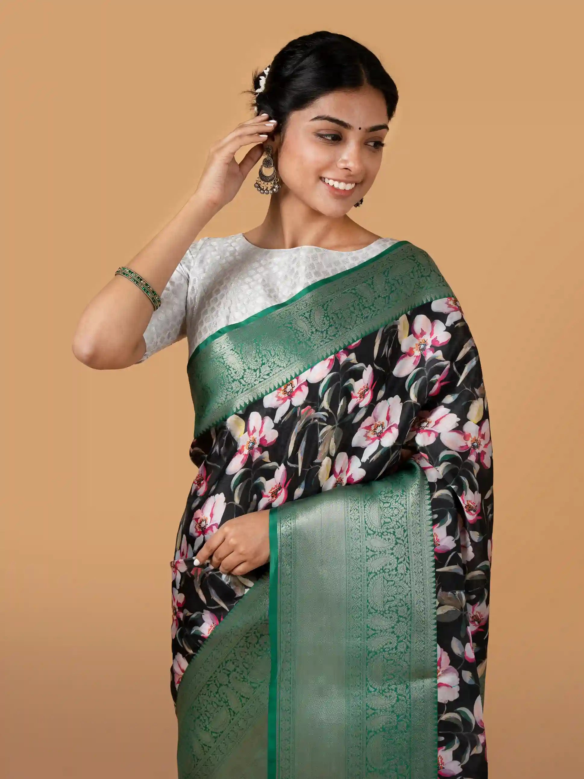 Soft Rich Pallu